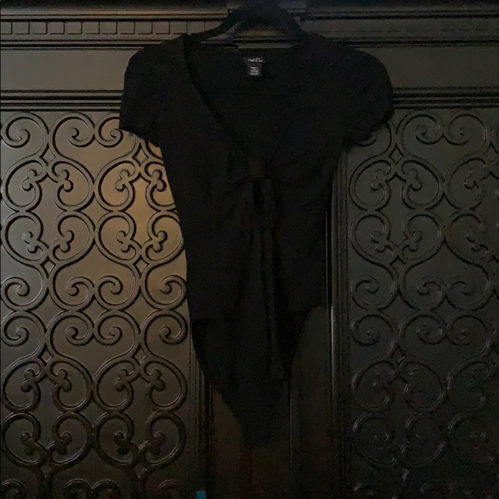 Black front tie key hole black bodysuit